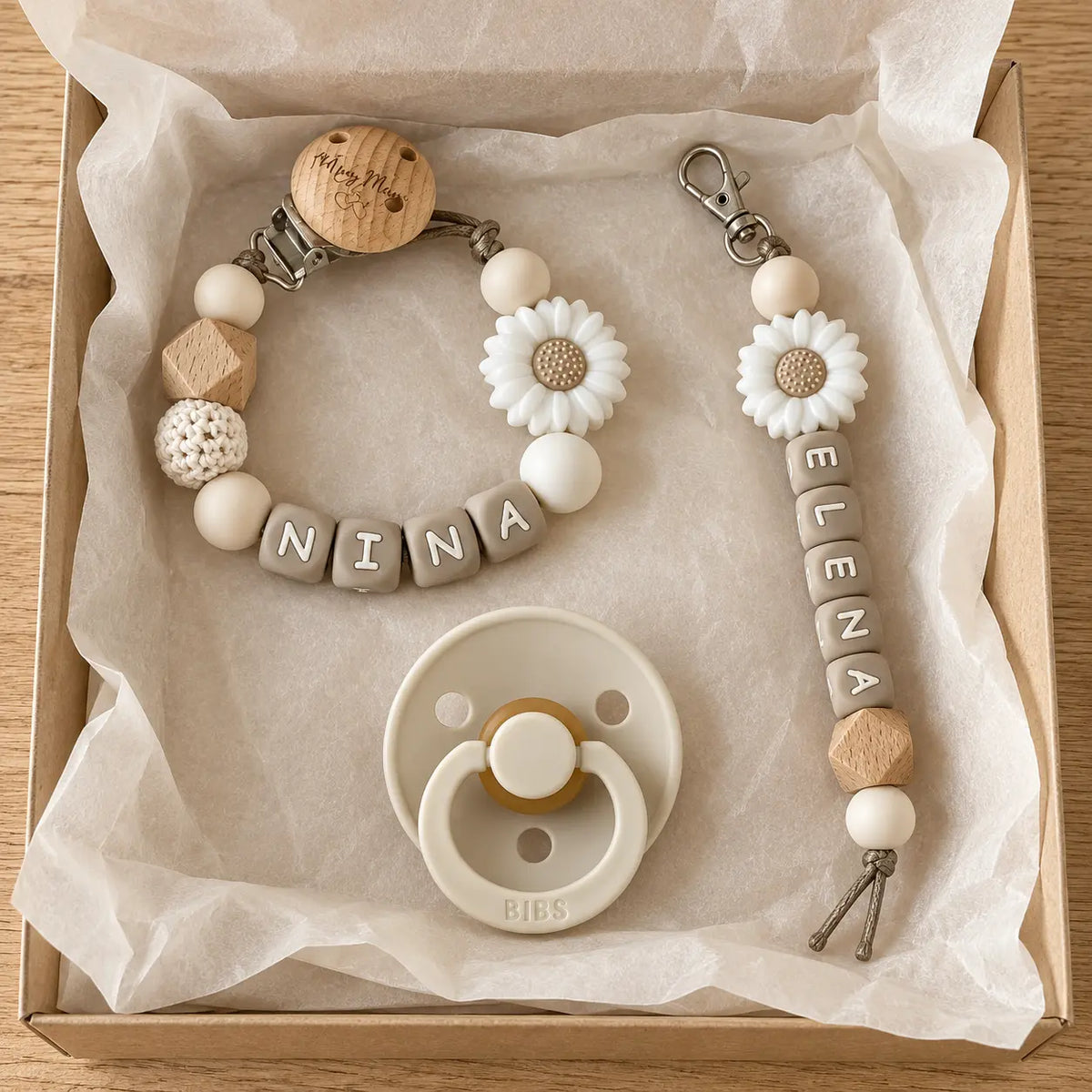 Newborn Gift Set with Name – Flower White