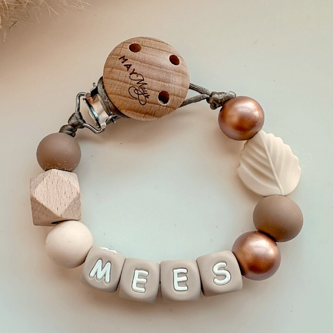 Speenkoord met naam brons blaadje