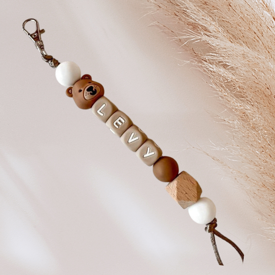 Sleutelhanger met naam beertje bruin wit