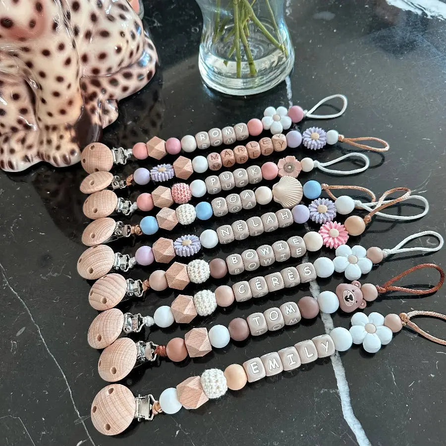 Speenkoord met naam – Witte Bloem Naturel - MiniDulce