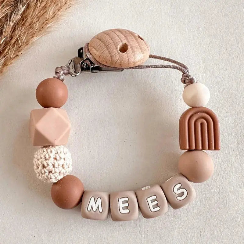 Speenkoord met naam – Regenboog Caramel - MiniDulce