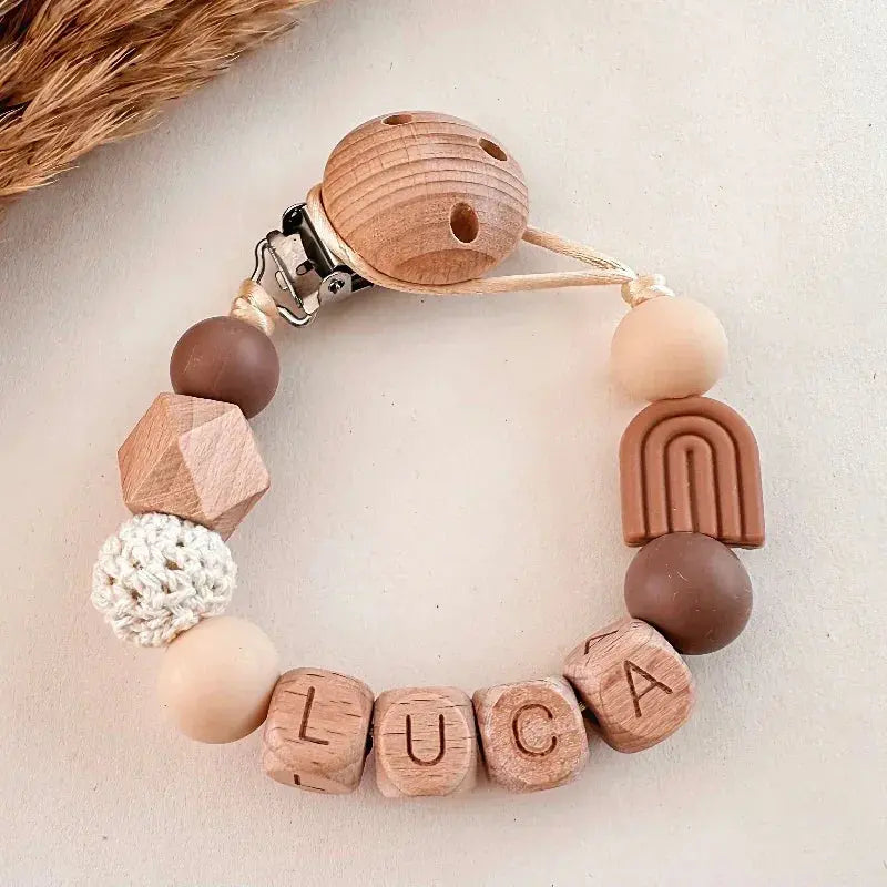 Speenkoord met naam – Regenboog Caramel - MiniDulce