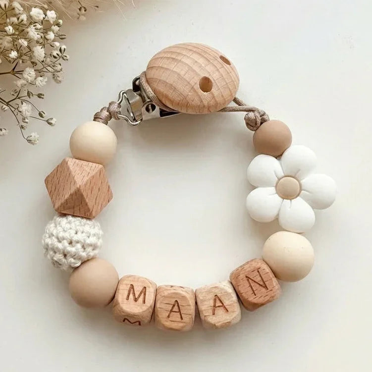 Speenkoord met naam wit bloem hout