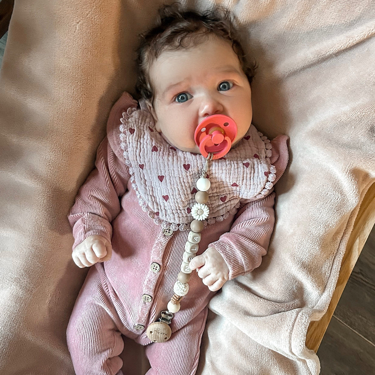Speenkoord met naam bloem bruin wit hout - May Mays