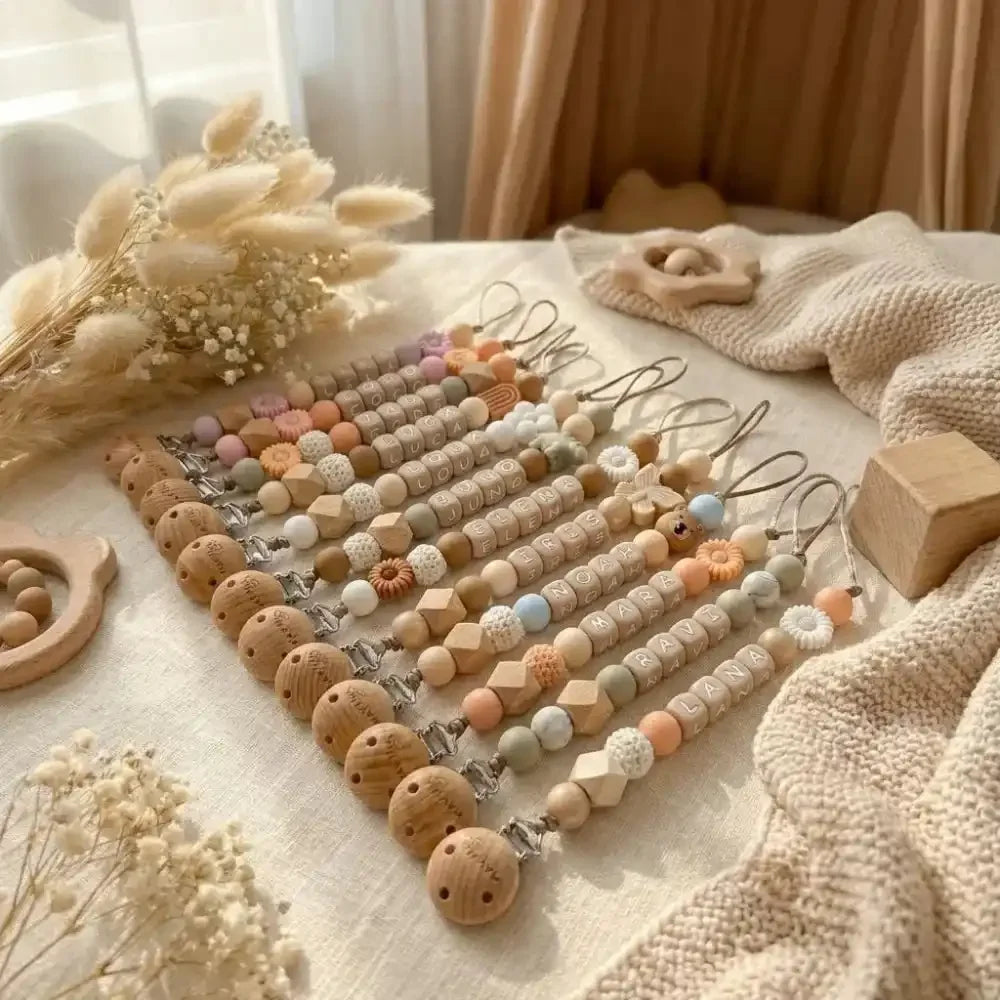 Speenkoord met naam roosje beige - May Mays
