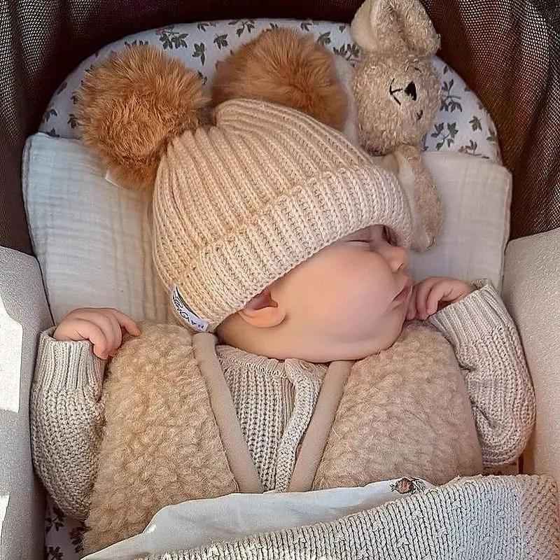 Knitted Claire winter hat with 2 pom-poms, beige, for 0-2 years, MiniDulce