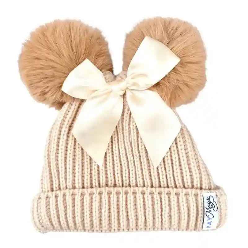 Wintermutsje Claire gebreid 2 pompoms beige 0-2 jaar - May Mays