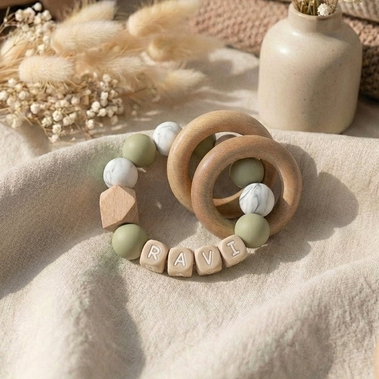 Bijtring met naam marmer groen