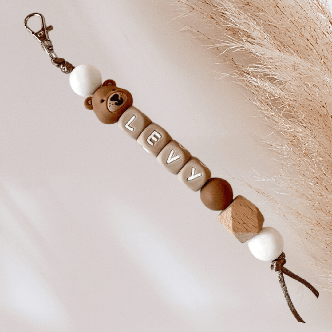 Sleutelhanger met naam beertje bruin wit