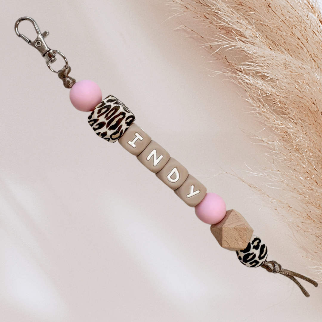 Sleutelhanger met naam panter roze