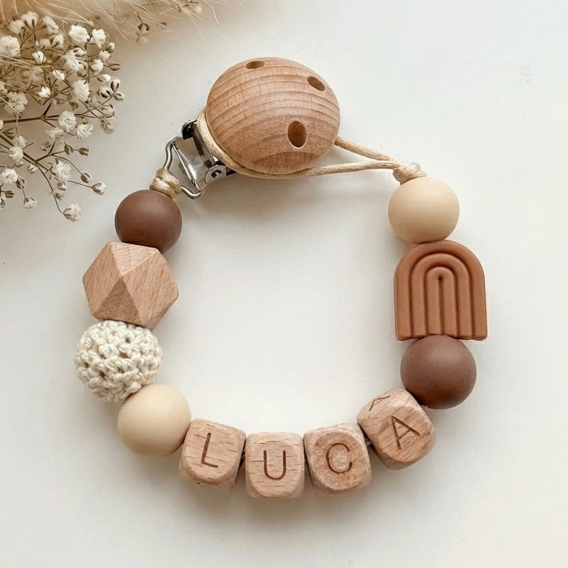 Speenkoord met naam regenboog caramel hout