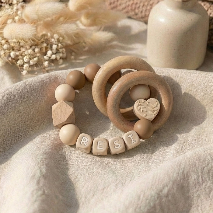 Bijtring met naam hartje naturel