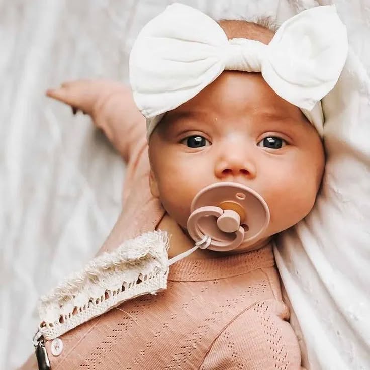 bibs speen blush van May Mays