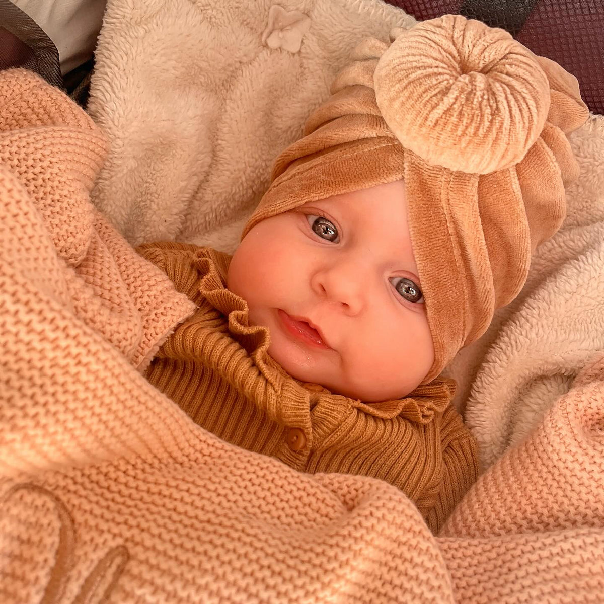 turban mutsje velvet taupe