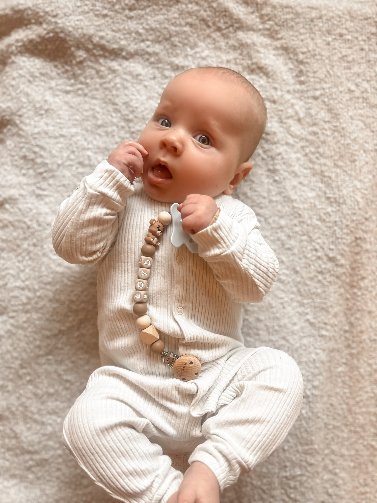 Speenkoord met naam beer naturel hout - May Mays
