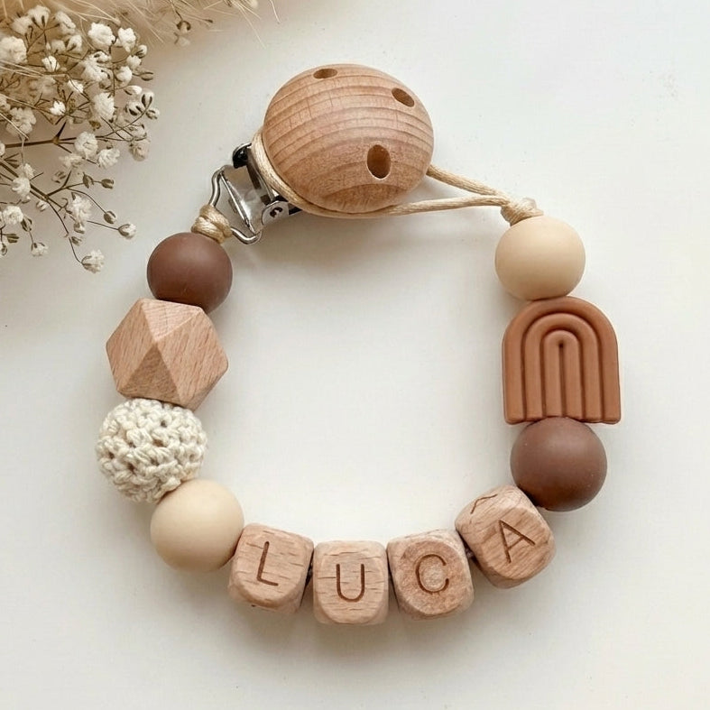 Speenkoord met naam regenboog caramel hout - May Mays