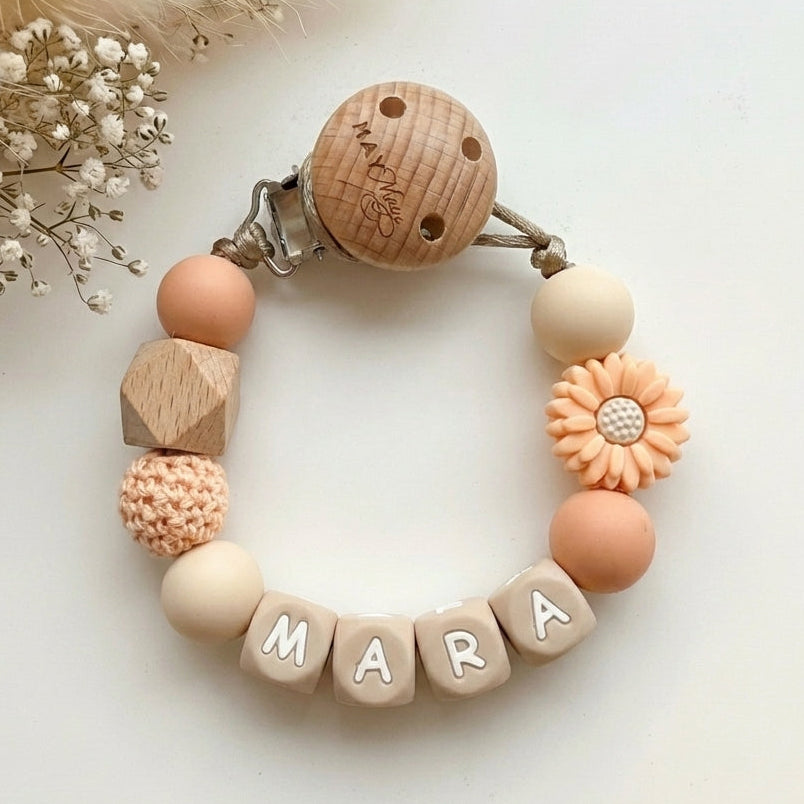Speenkoord met naam zalm beige bloemetje hout - May Mays