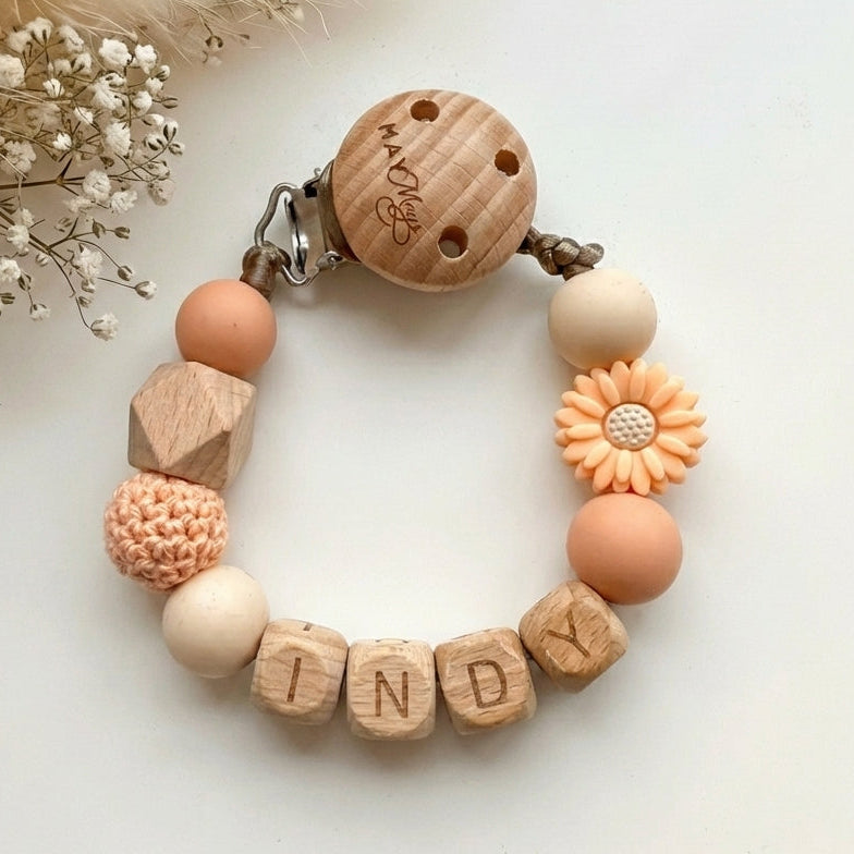 Speenkoord met naam zalm beige bloemetje hout - May Mays