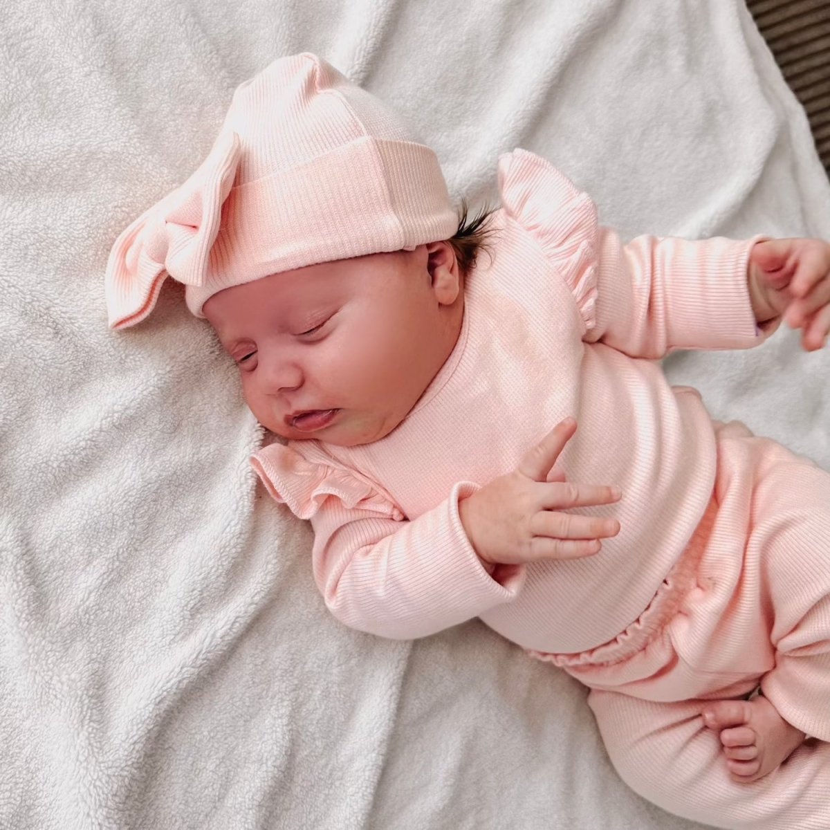 Beau Newborn Mutsje Strik Roze | 0-4 weken | May Mays - May Mays